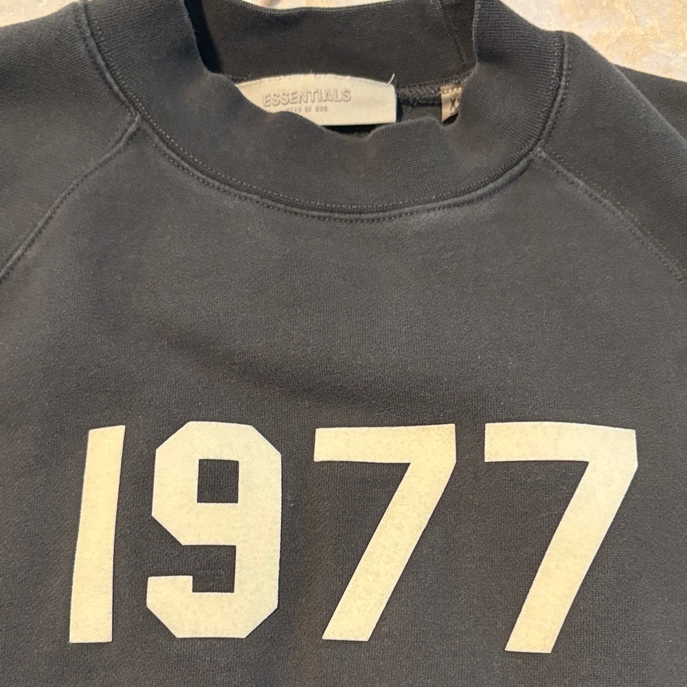 Essentials Charcoal Crewneck Sweater with 1977 Print